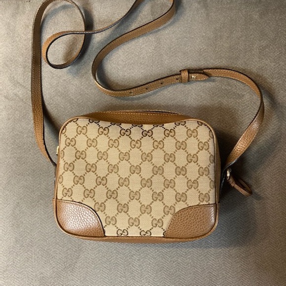 Authentic Bree Original Gucci GG canvas mini messenger bag - Picture 5 of 11